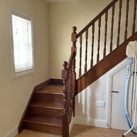 Number 1 Bank House シュル