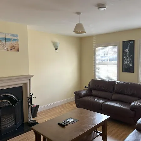 別荘 Number 1 Bank House *