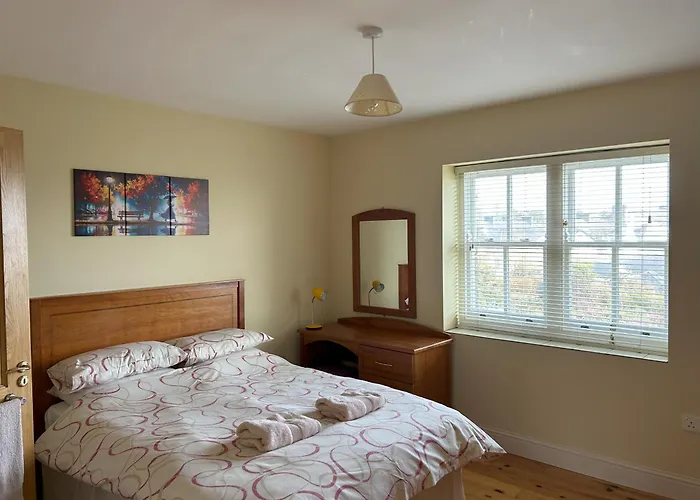 Number 1 Bank House Schull